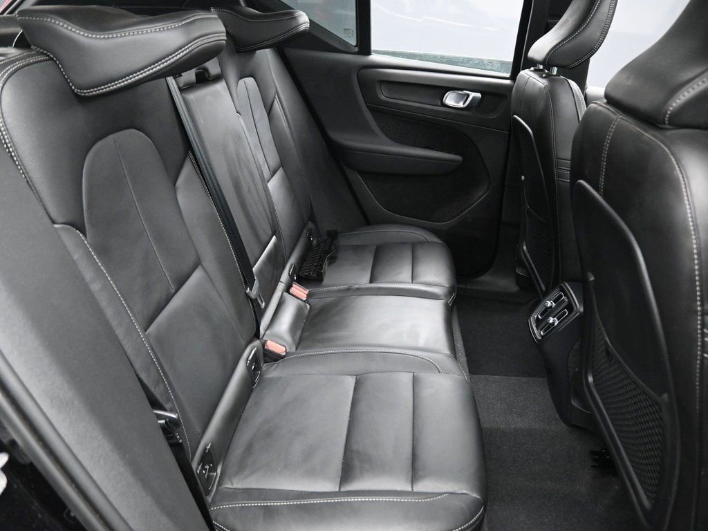 Used 2024 Volvo XC40 B5 Ultimate w/ Protection Package Premier AWD/4WD image 32