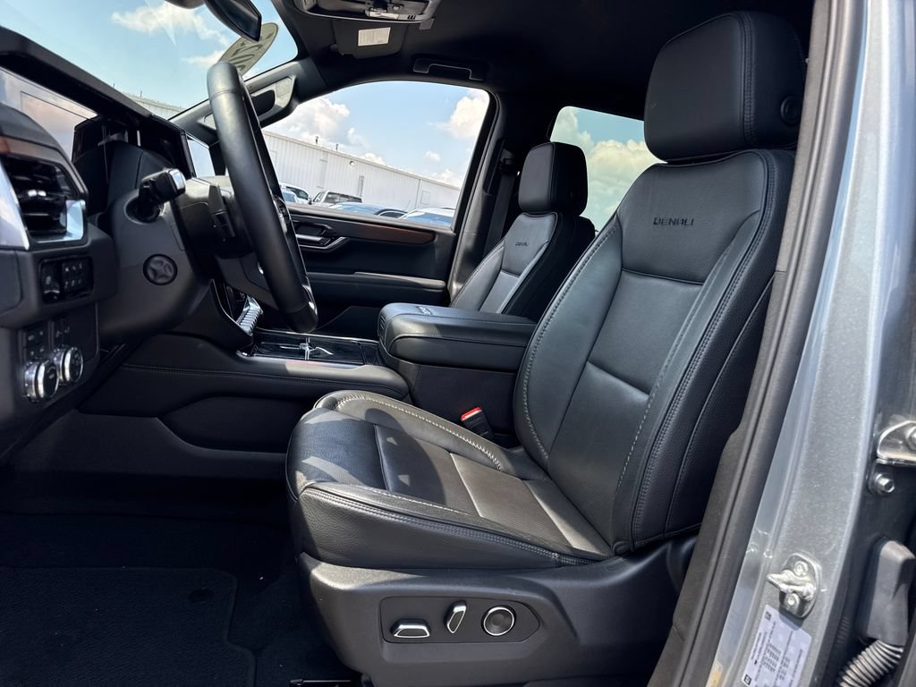Used 2025 GMC Yukon Denali AWD/4WD image 20
