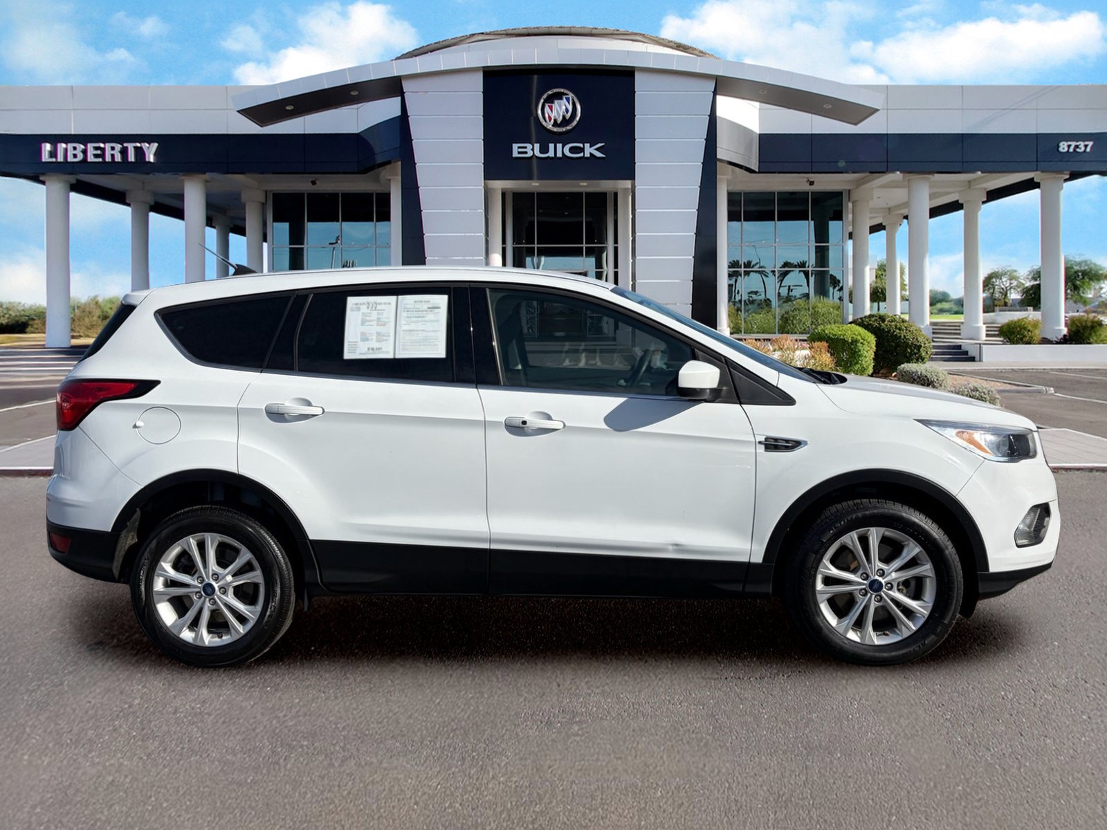 Used 2019 Ford Escape SE AWD/4WD image 3