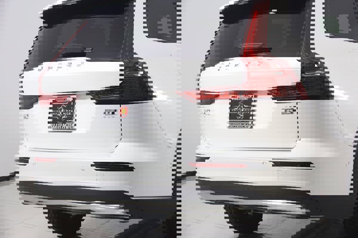 Used 2024 Volvo V60 B5 Cross Country Plus image 44