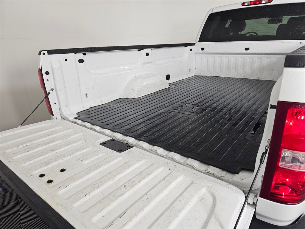 Used 2011 GMC Sierra 3500 SLT w/ SLT Convenience Package image 19