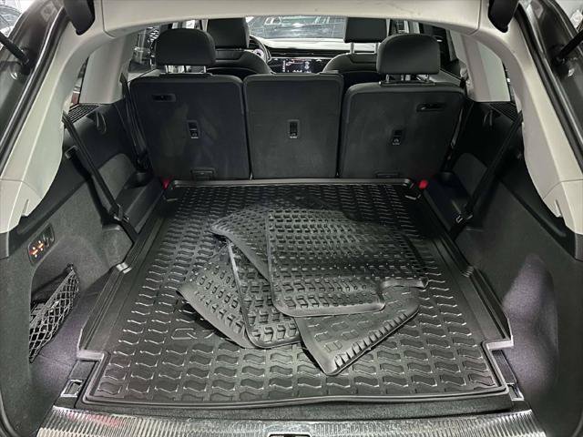 Used 2023 Audi Q7 3.0T Premium w/ Convenience Package AWD/4WD image 9