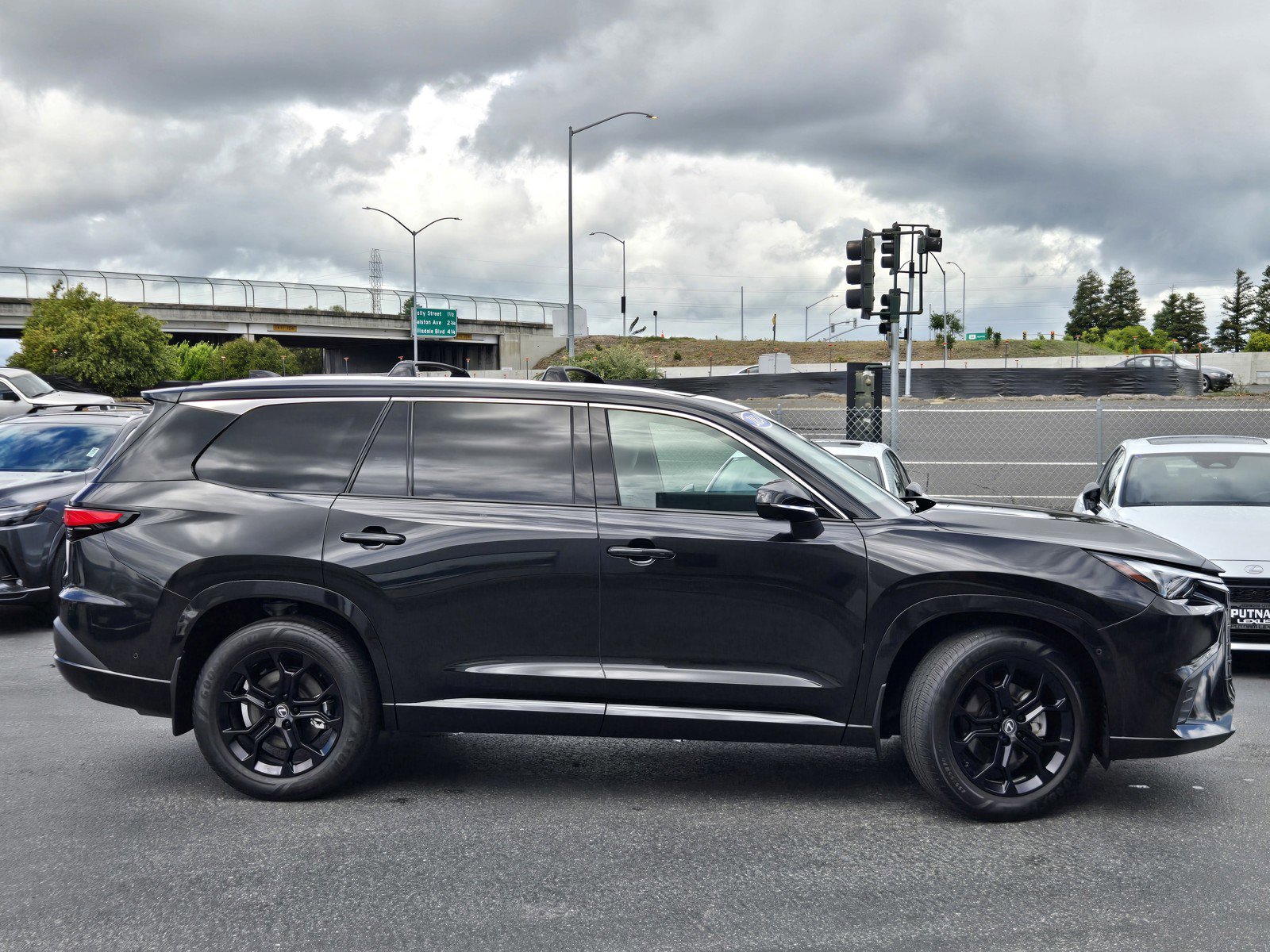 Certified 2024 Lexus TX 350 AWD w/ Captains Chair Package image 3
