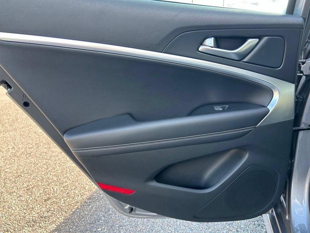 Used 2025 Genesis G70 2.5T AWD/4WD image 54