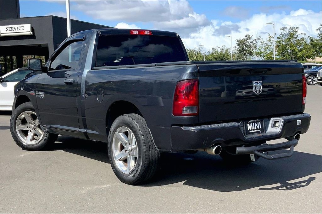 Used 2016 RAM 1500 Express RWD image 9