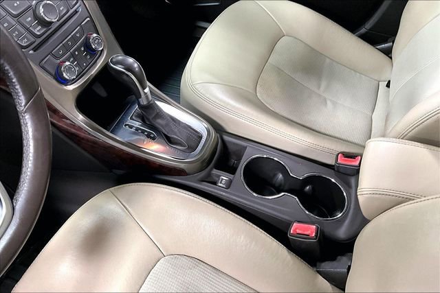 Used 2013 Buick Verano Convenience FWD image 17