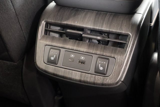 Used 2023 Nissan Ariya FWD image 29