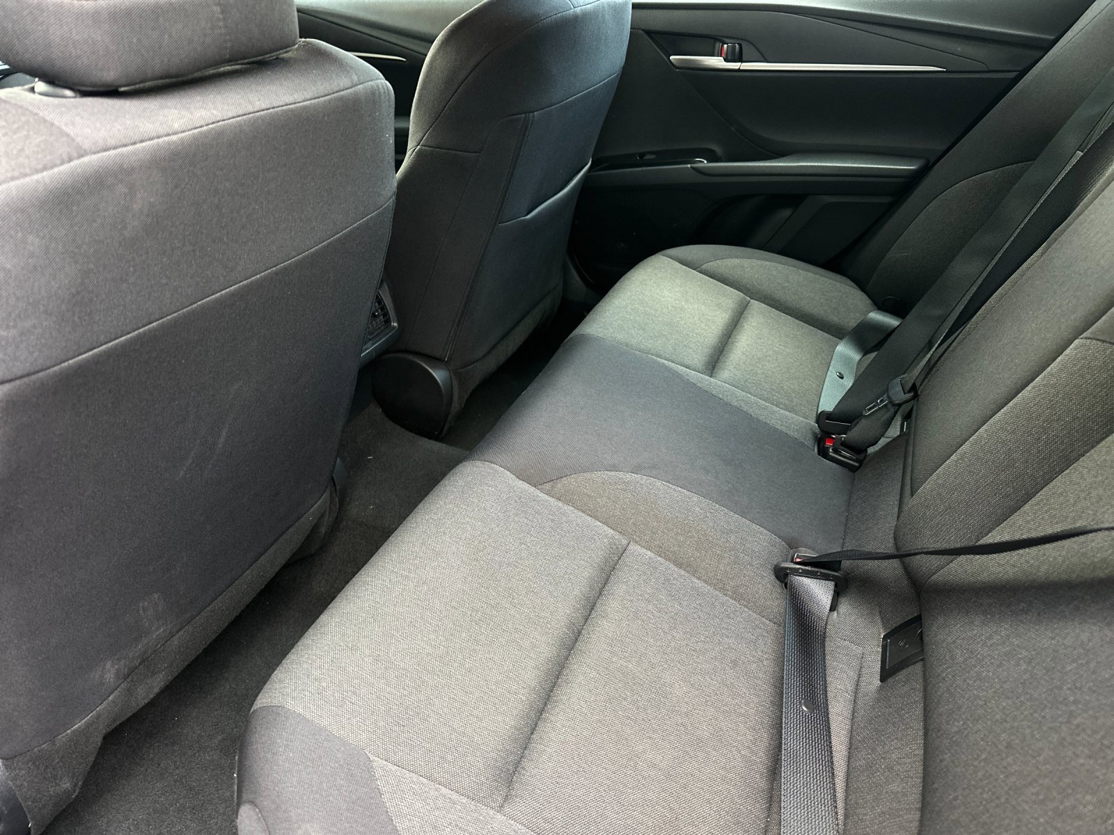 Used 2025 Toyota Camry LE image 11