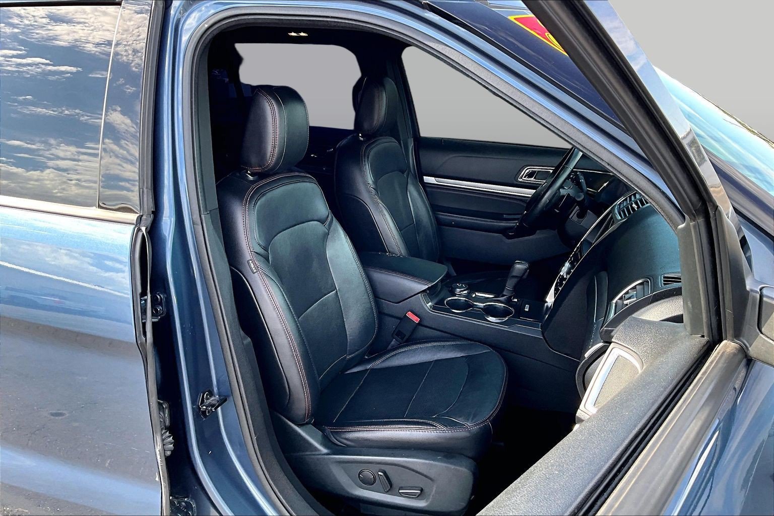 Used 2019 Ford Explorer Sport w/ Equipment Group 401A AWD/4WD image 7