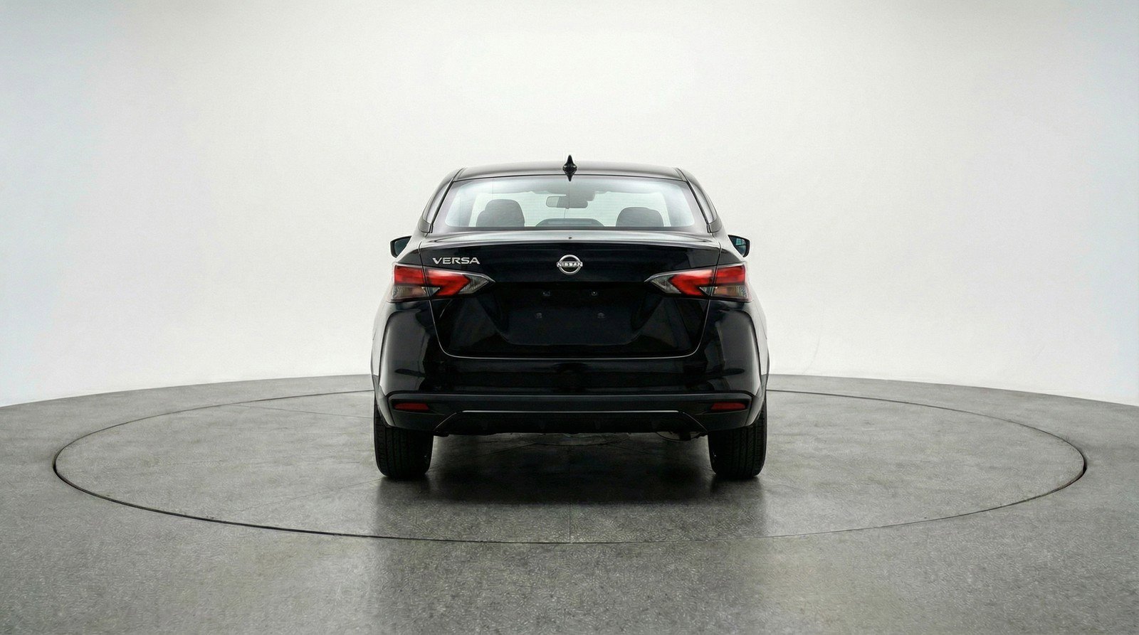 Used 2025 Nissan Versa SV image 7