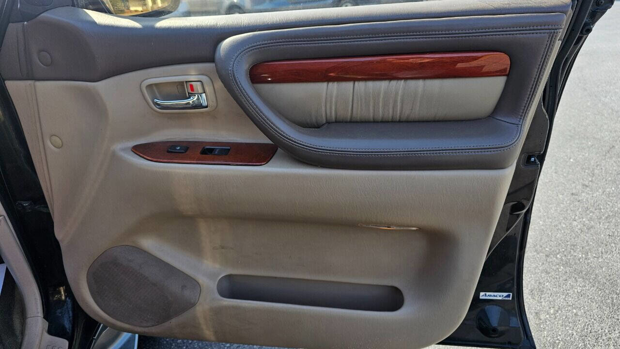 Used 2000 Lexus LX 470 4WD image 36