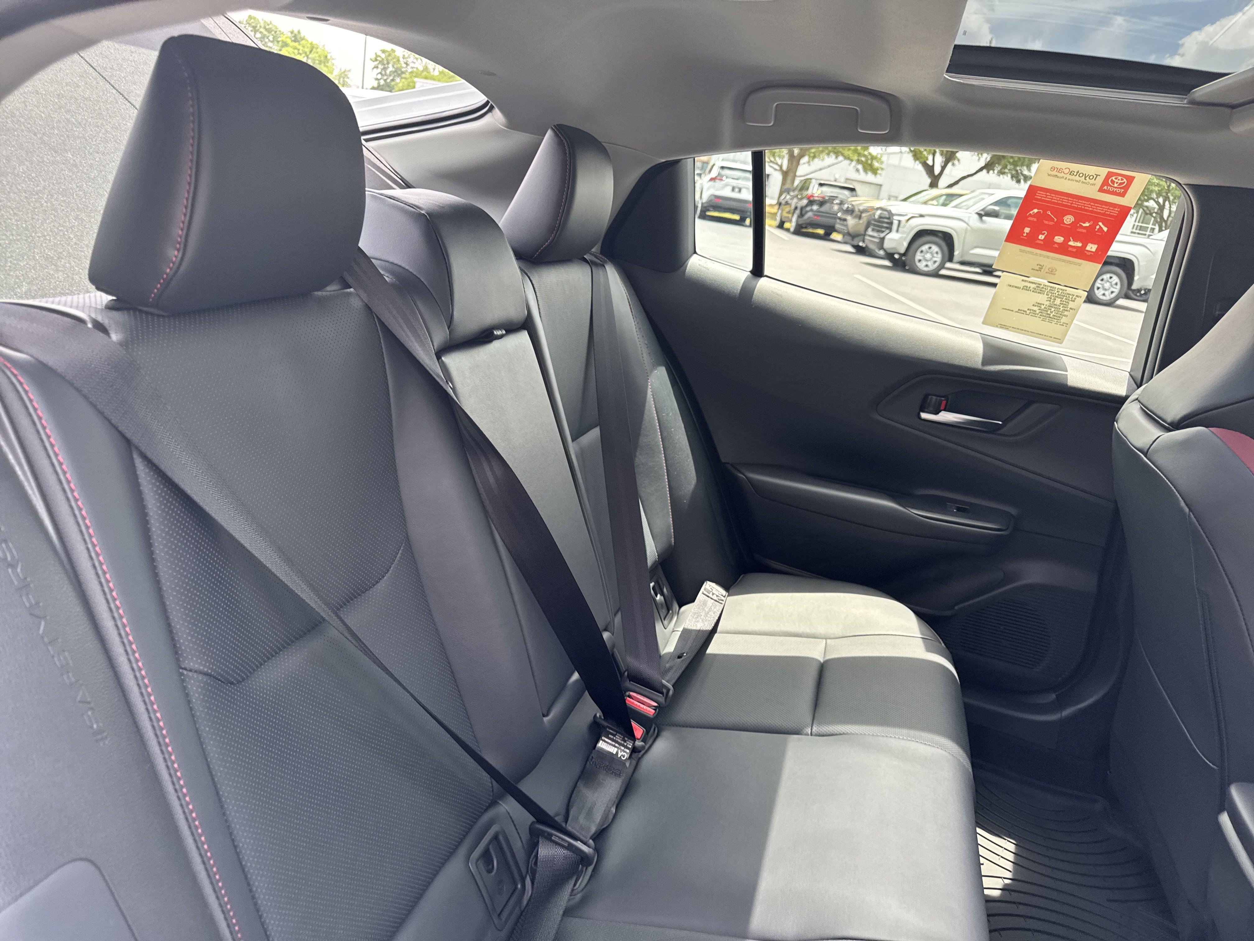 New 2025 Toyota Prius Plug-In Hybrid FWD image 31