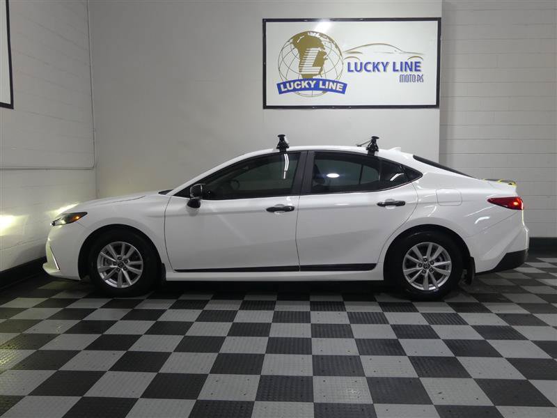 Used 2025 Toyota Camry LE FWD image 7