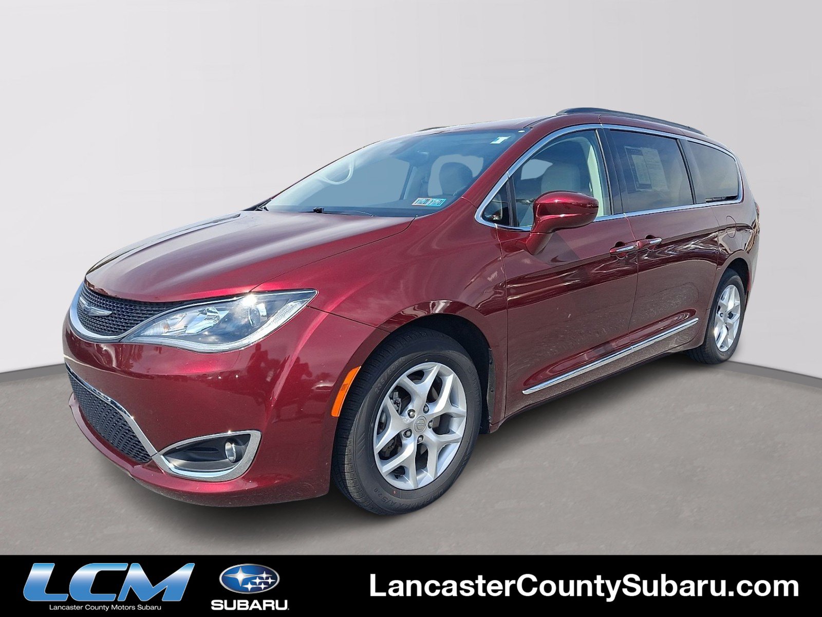 Used 2017 Chrysler Pacifica Touring-L w/ Tire & Wheel Group FWD image 1