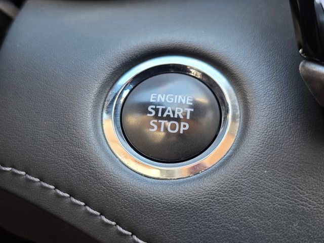 Used 2023 Toyota Highlander L image 42