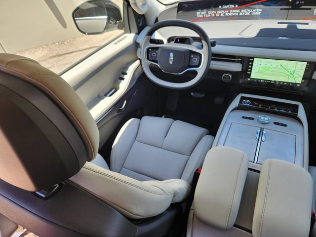 New 2026 Lincoln Navigator Premiere AWD/4WD image 10