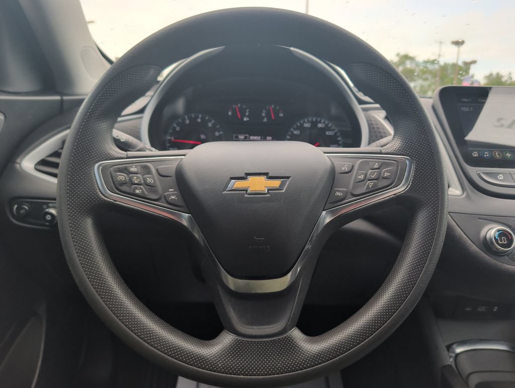 Used 2023 Chevrolet Malibu LT FWD image 11