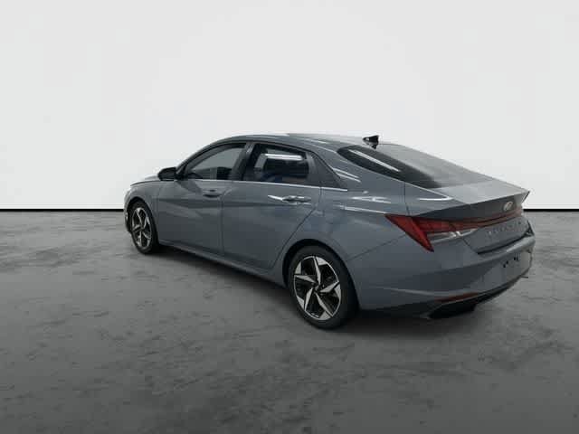 Used 2023 Hyundai Elantra Limited w/ Cargo Package FWD image 9