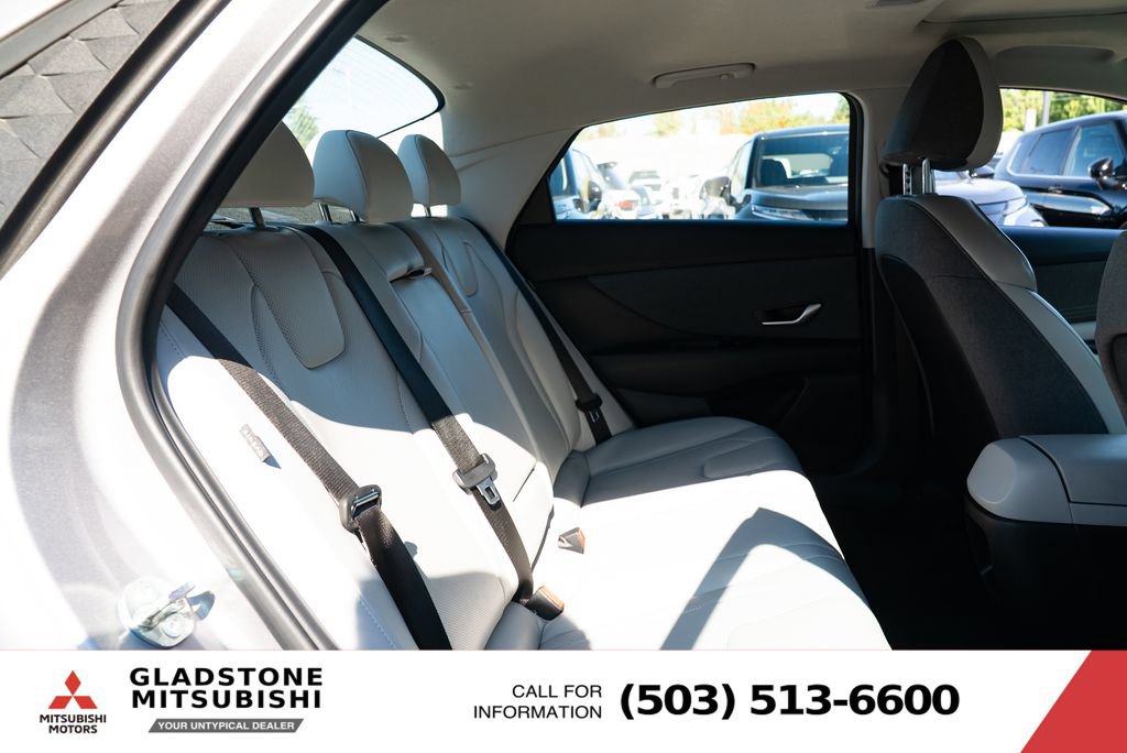 Used 2025 Hyundai Elantra Limited FWD image 20