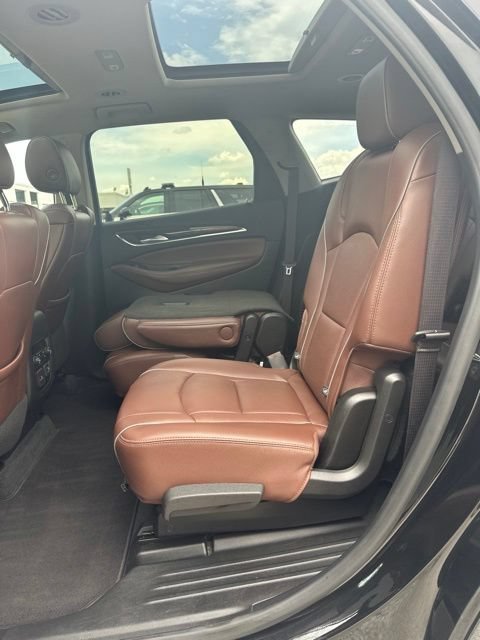 Used 2021 Buick Enclave Avenir w/ Avenir Technology Package AWD/4WD image 52