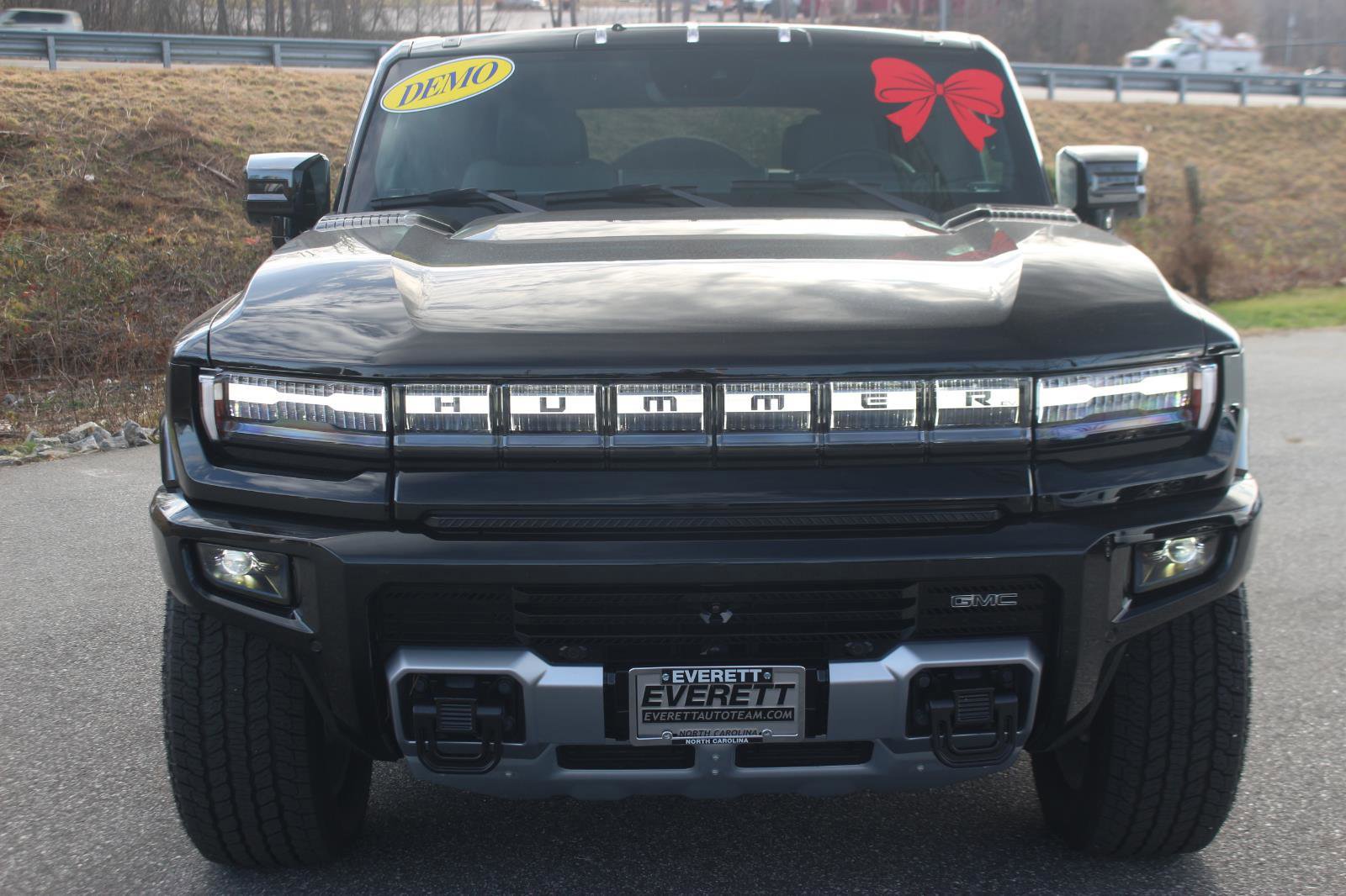 New 2025 GMC Hummer EV 3X image 2