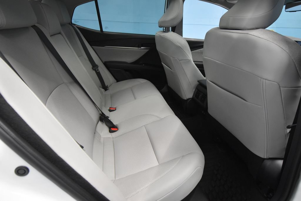 Used 2025 Toyota Camry XLE AWD/4WD image 26