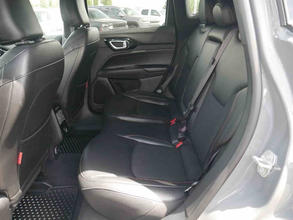 Certified 2024 Jeep Compass Trailhawk AWD/4WD image 14