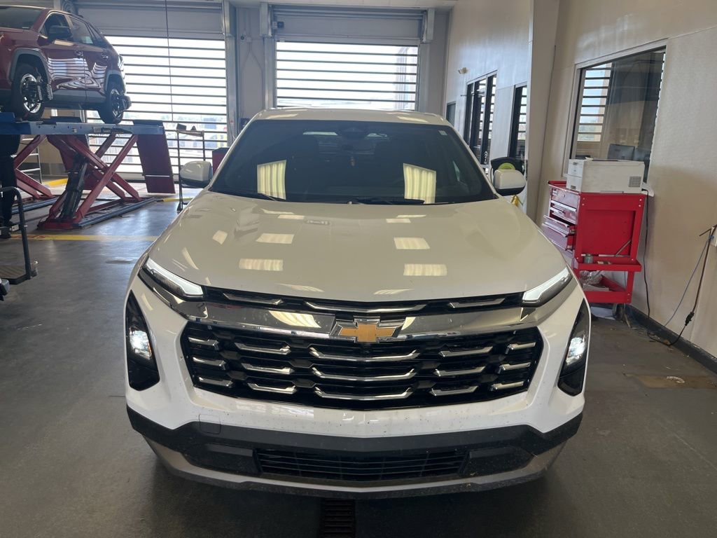 Used 2026 Chevrolet Equinox LT image 7