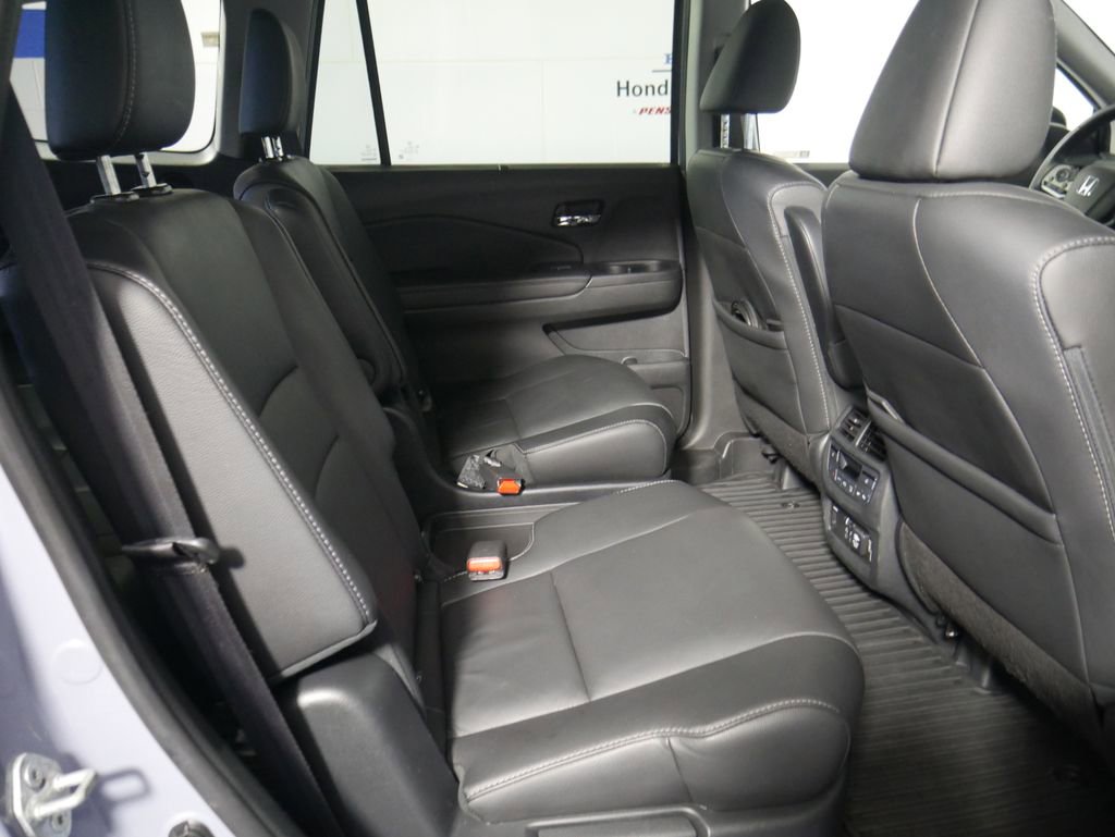 Certified 2022 Honda Pilot Touring image 8