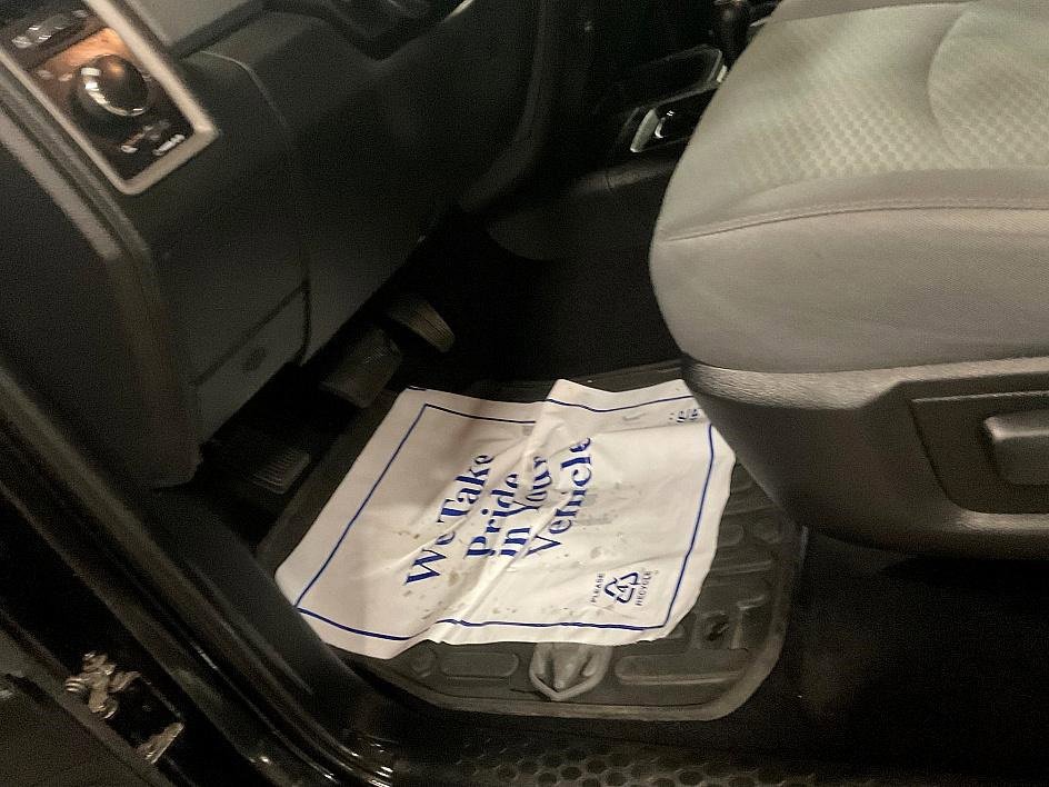 Used 2017 RAM 2500 Tradesman w/ Chrome Appearance Group image 17