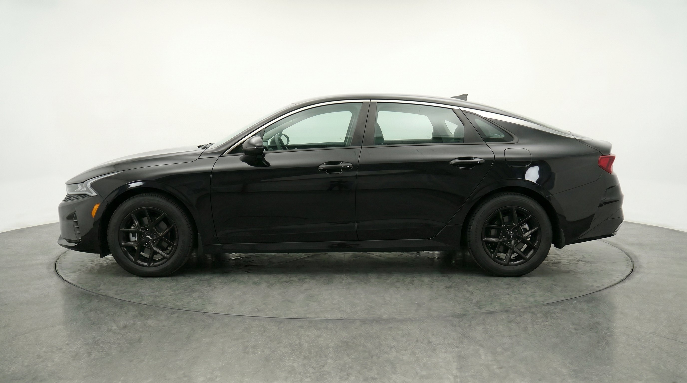 Used 2025 Kia K5 LXS FWD image 5