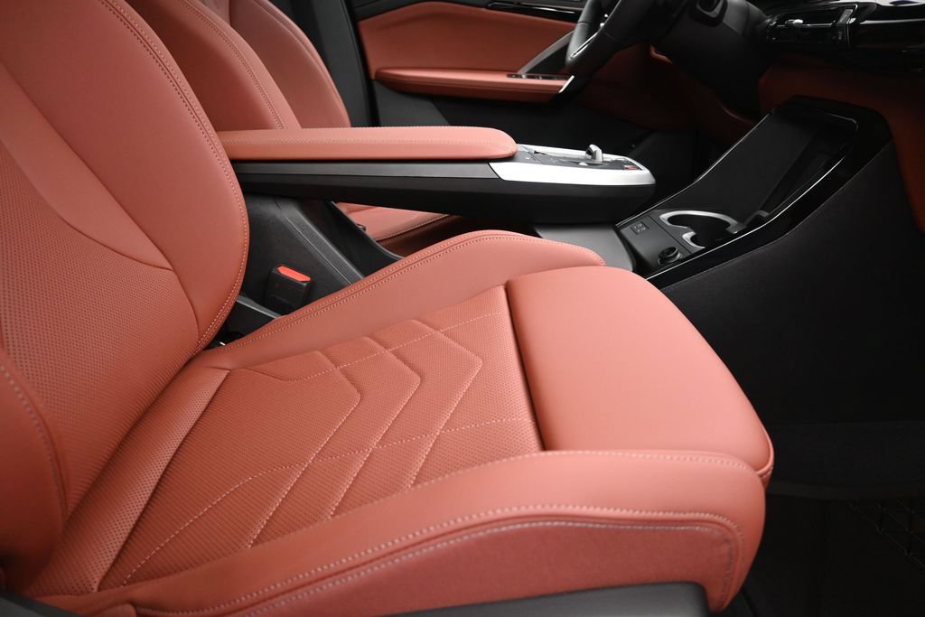 New 2026 BMW X2 xDrive28i w/ Technology Package AWD/4WD image 25