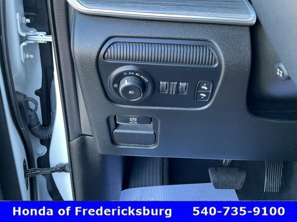 Used 2024 Jeep Wagoneer Series II w/ Flexible Seating Group AWD/4WD image 42