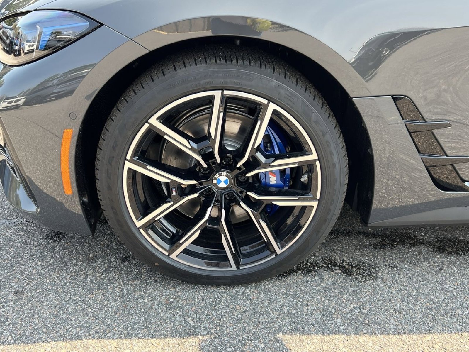 New 2026 BMW i4 xDrive40i w/ M Sport Package AWD/4WD image 9