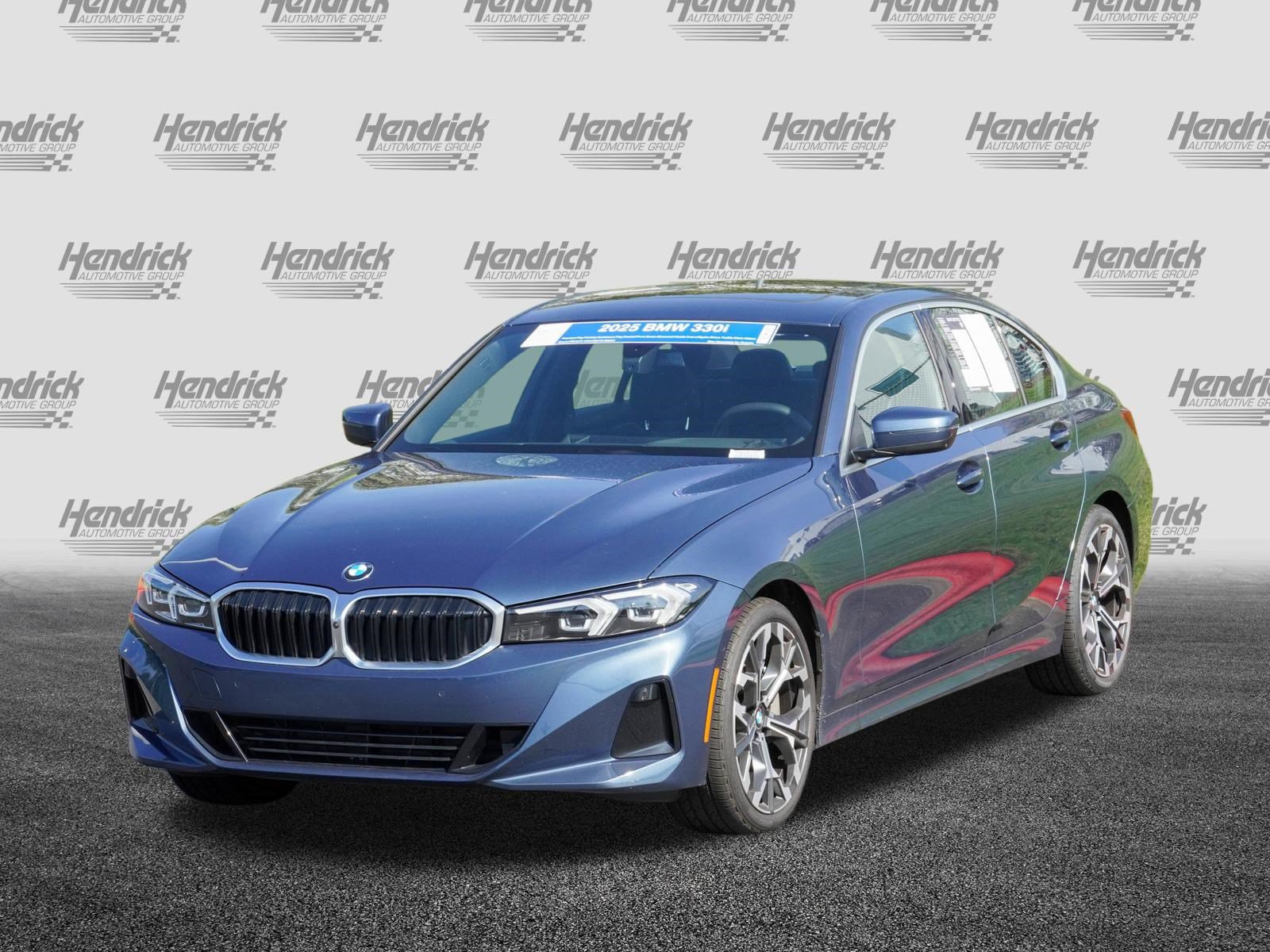 Certified 2025 BMW 330i Sedan RWD image 5