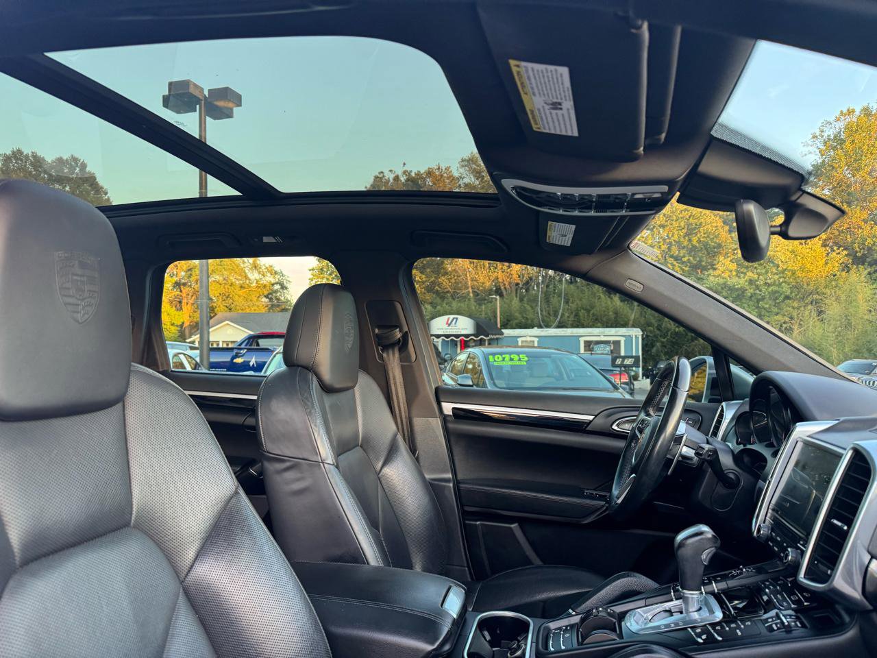 Used 2018 Porsche Cayenne AWD/4WD image 23