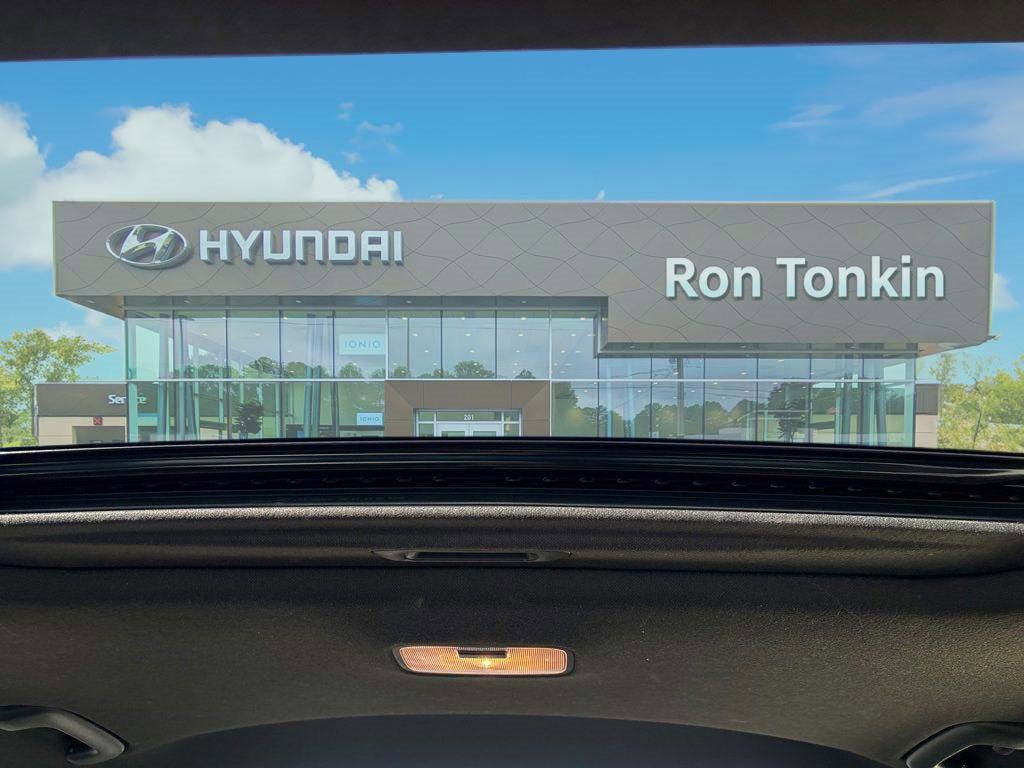 Certified 2025 Hyundai Elantra N Line image 18