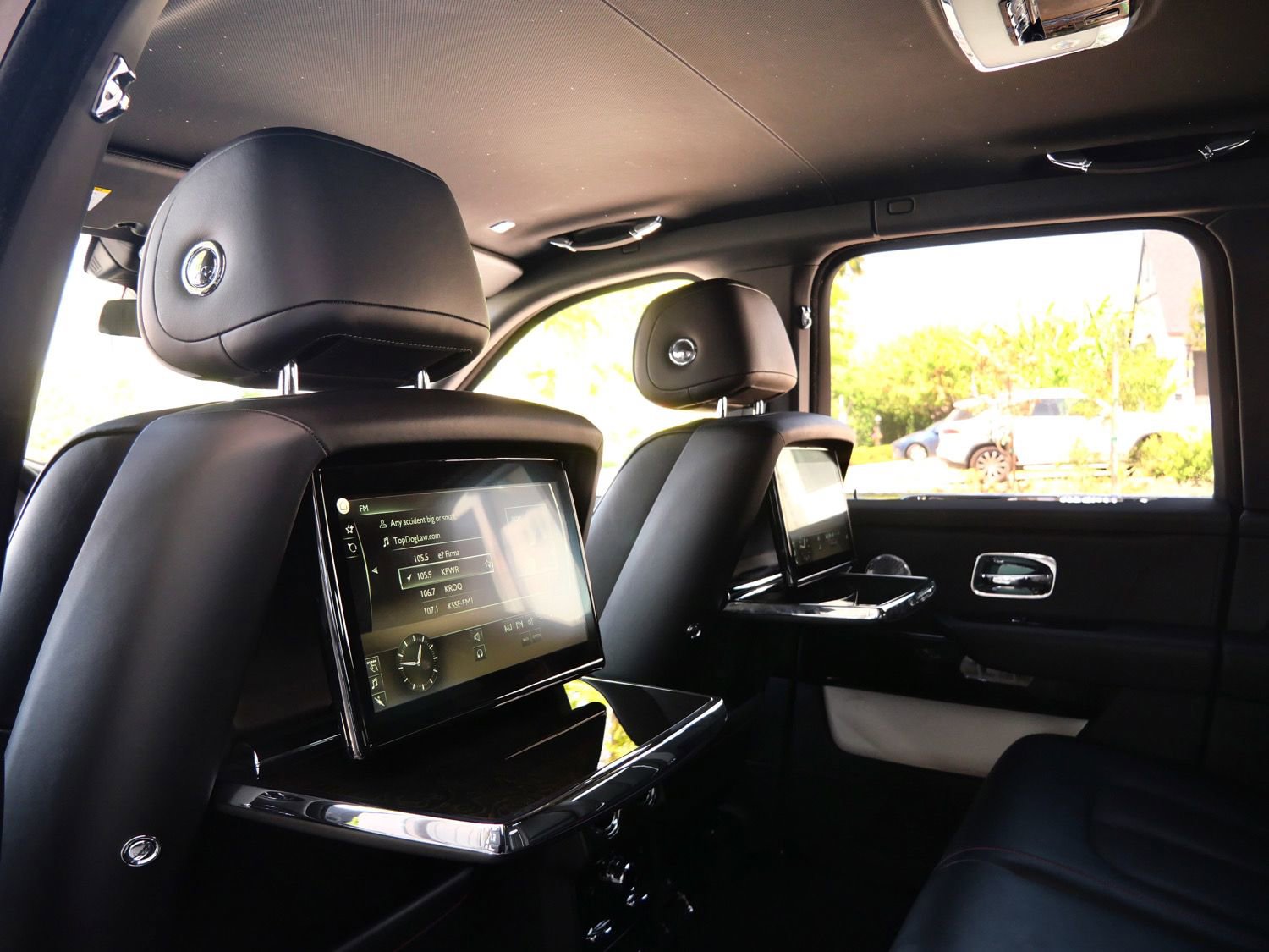 Certified 2022 Rolls-Royce Cullinan w/ Cullinan Package AWD/4WD image 33