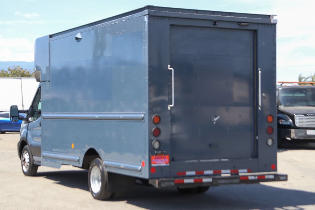 Used 2022 Ford Transit 350 DRW RWD image 5