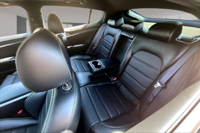 Used 2018 Kia Stinger GT2 RWD image 21