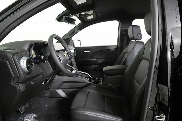 New 2025 Chevrolet Colorado LT w/ LT Convenience Package RWD image 15