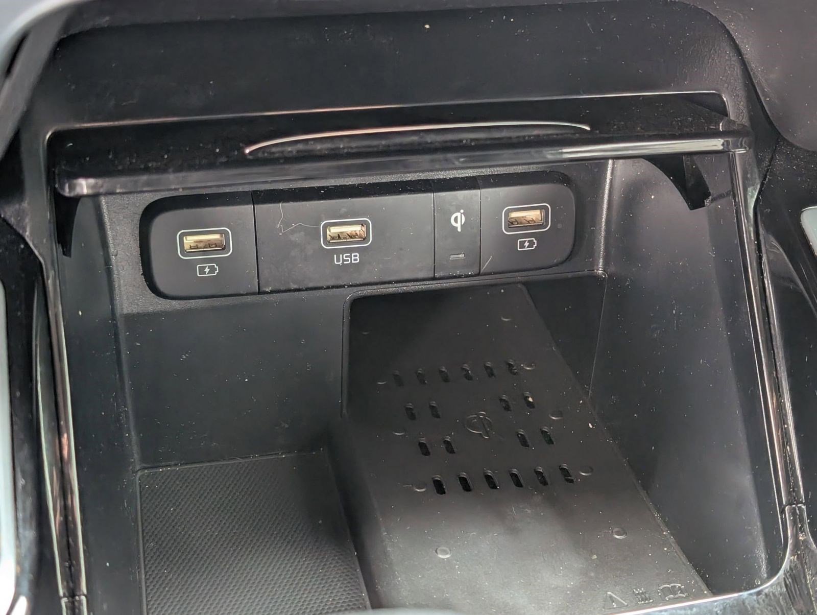 Used 2023 Kia Sorento SX image 27