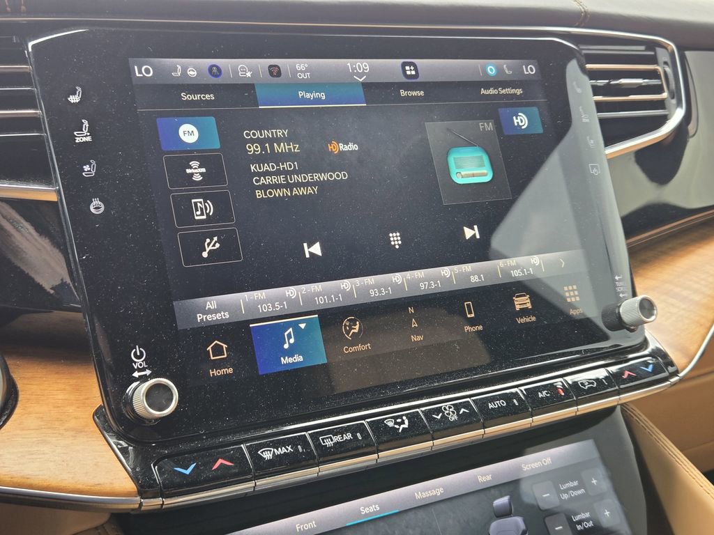 Used 2022 Jeep Grand Wagoneer Series III w/ Flexible Seating Group image 11