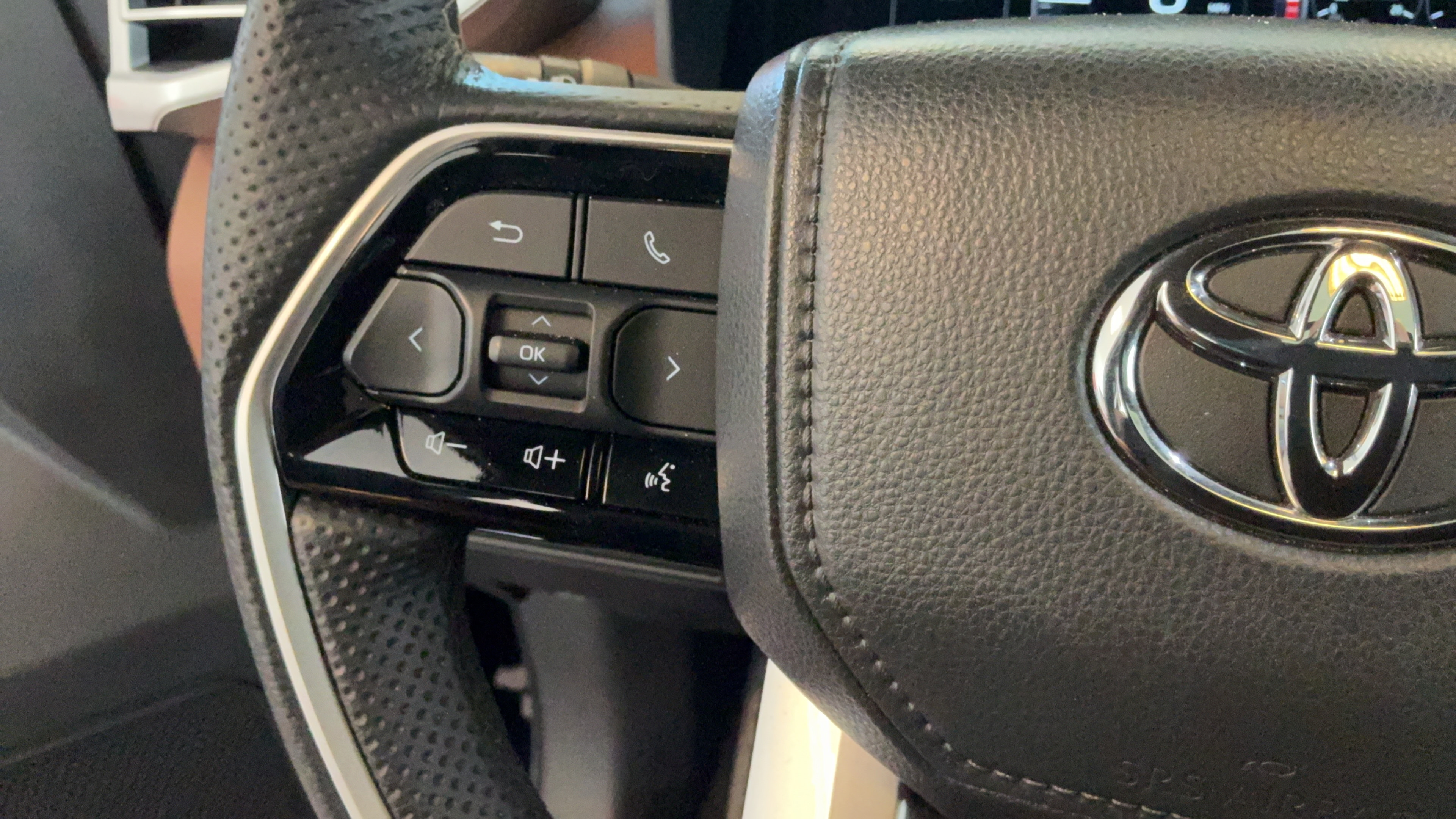Used 2025 Toyota Tundra 1794 Edition AWD/4WD image 17