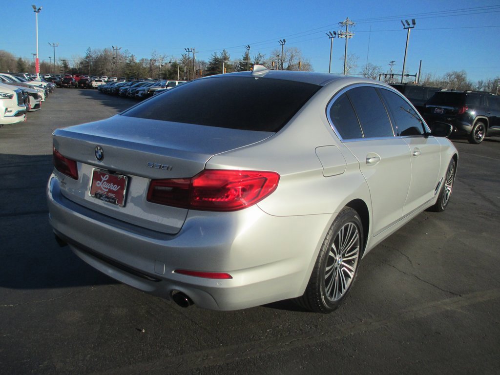 Used 2020 BMW 530i w/ Convenience Package image 5