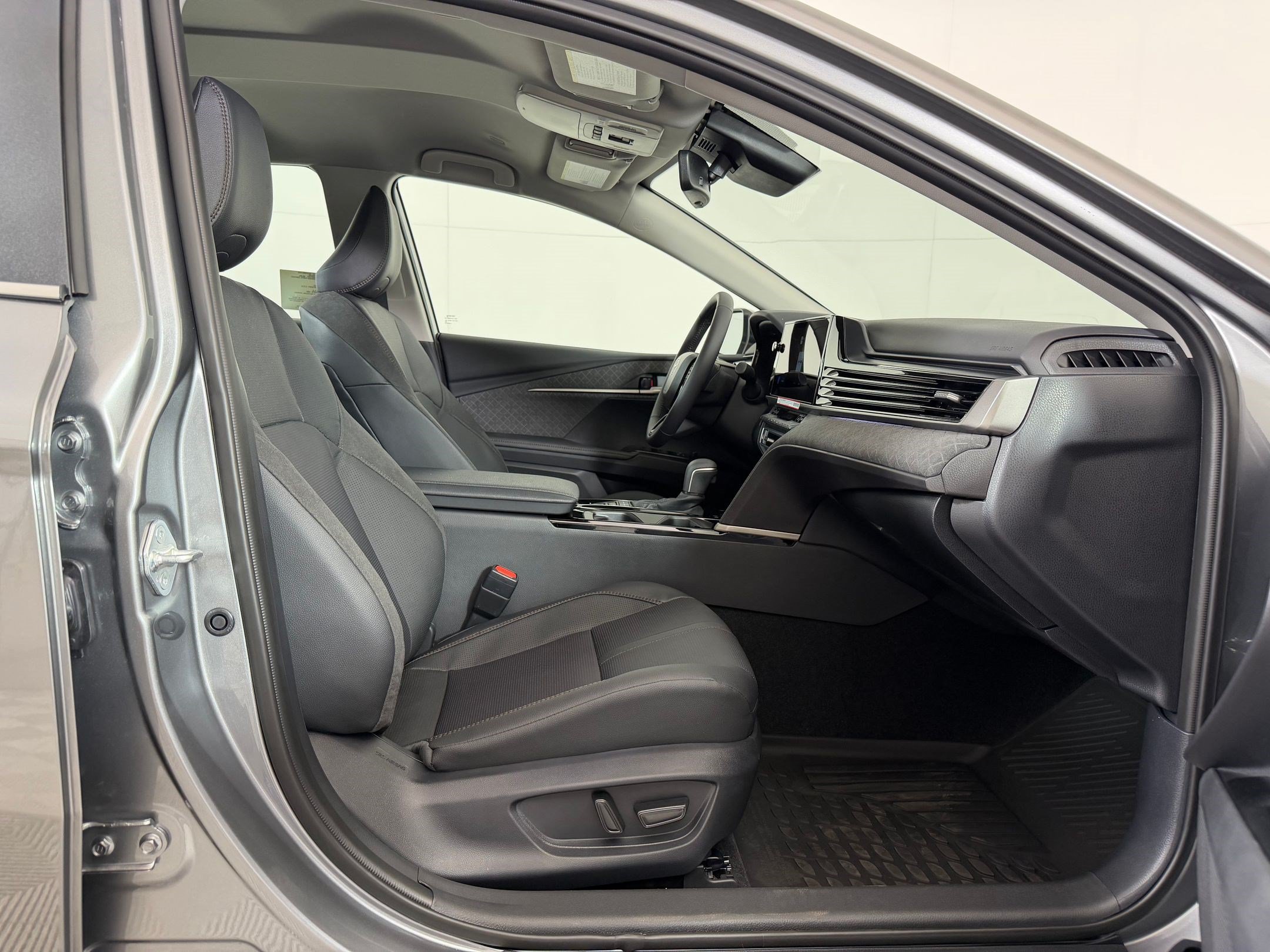 New 2026 Toyota Camry XLE FWD image 25