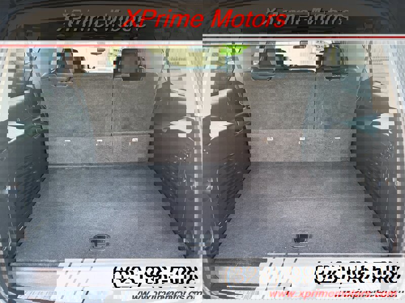 Used 2016 Cadillac Escalade ESV Luxury AWD/4WD image 12