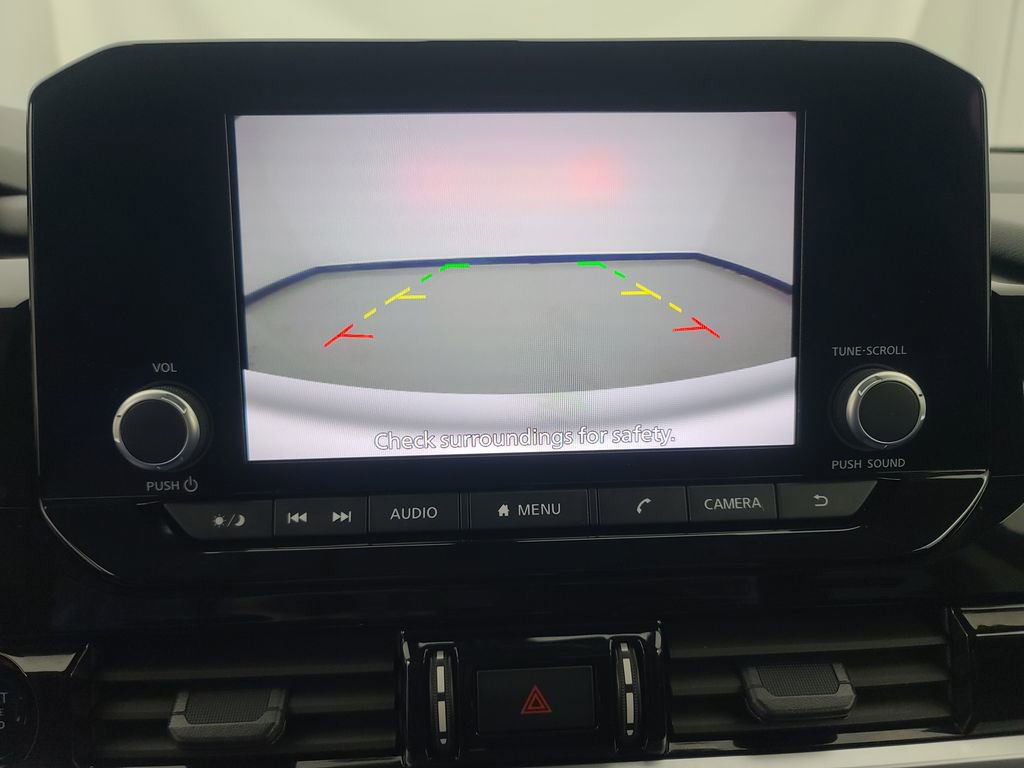 Used 2025 Nissan Pathfinder SV image 32