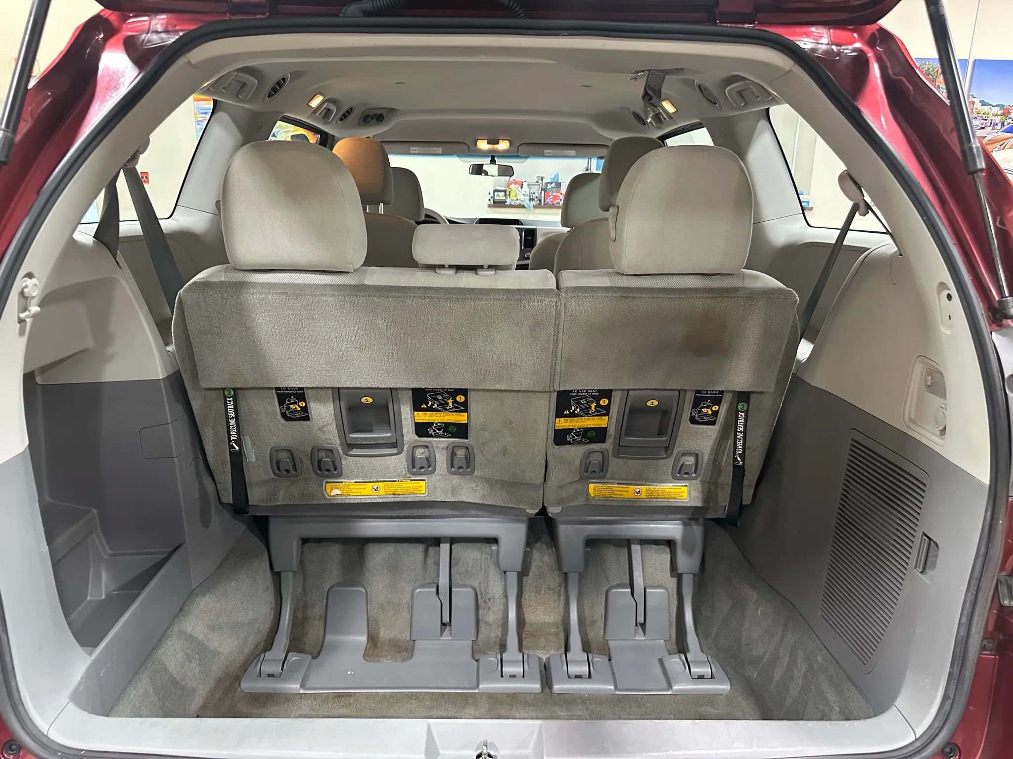 Used 2012 Toyota Sienna FWD image 26