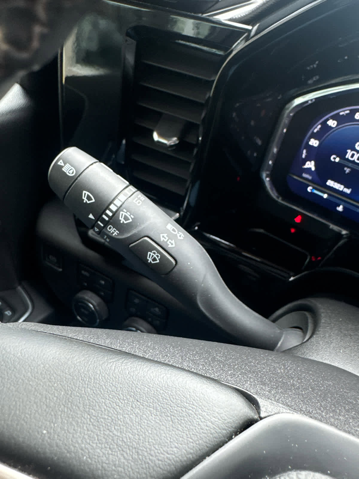 Used 2024 Chevrolet Silverado 3500 High Country w/ Technology Package image 19